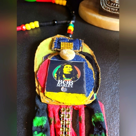 Women Regaee music Legend Bob Marley paper jewelry resin Fringes necklace - Picture 1 of 10